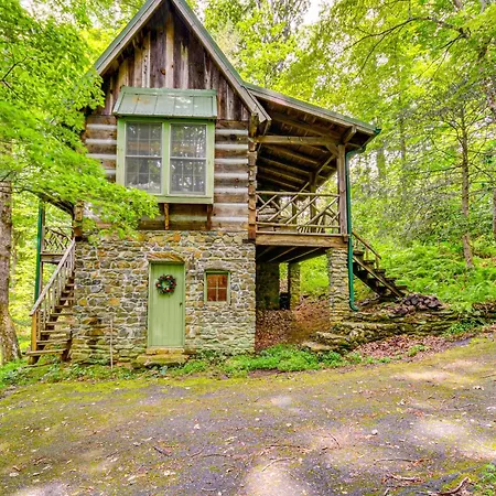 Peaceful Burnsville Cabin By South Toe River!